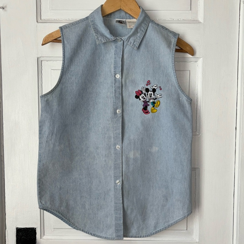 VINTAGE DISNEY MICKEY & CO EMBROIDERED DENIM TOP